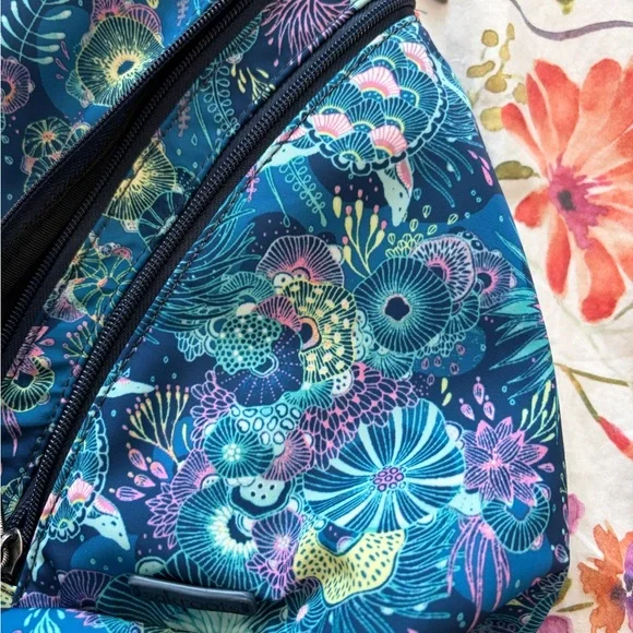 Sakroots On the Go sling - Picture 9 of 11